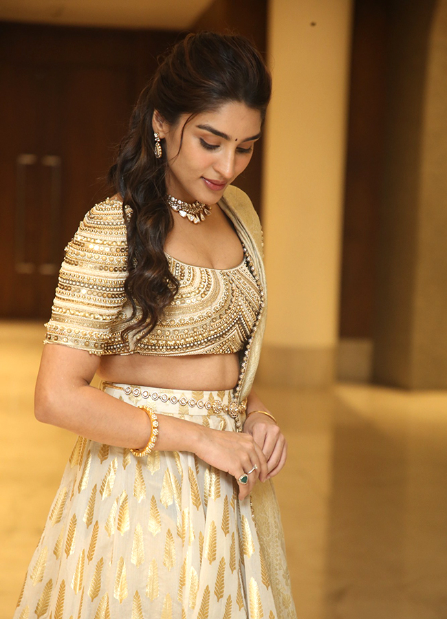 Tollywood Actress Yukti Thareja KJQ Movie Latest Photos Viral6