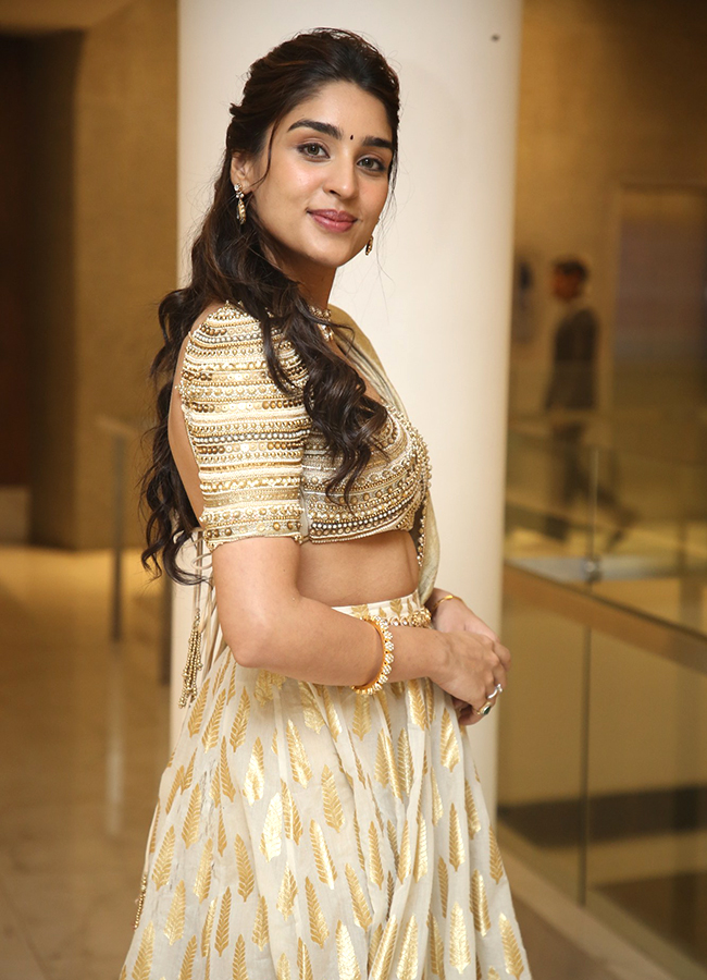 Tollywood Actress Yukti Thareja KJQ Movie Latest Photos Viral7