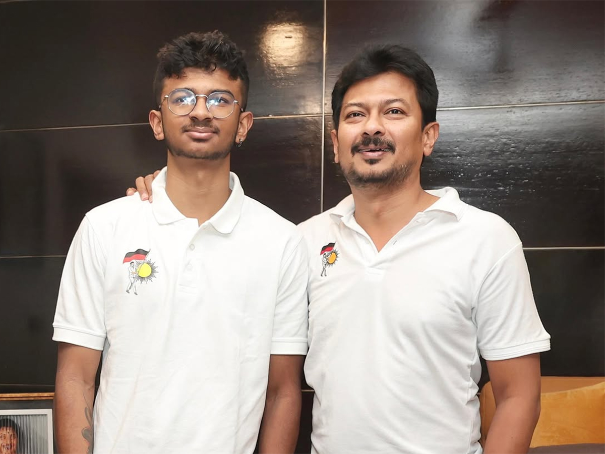 Udhayanidhi Stalin Arrest News: Rare Family Photos With Wife Kiruthiga and Kids Go Viral11