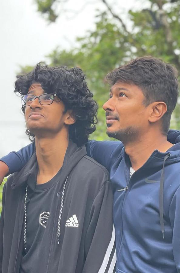 Udhayanidhi Stalin Arrest News: Rare Family Photos With Wife Kiruthiga and Kids Go Viral20