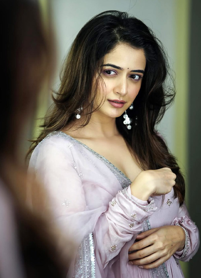 Beautiful Ashika Ranganath Birthday Special Photos13
