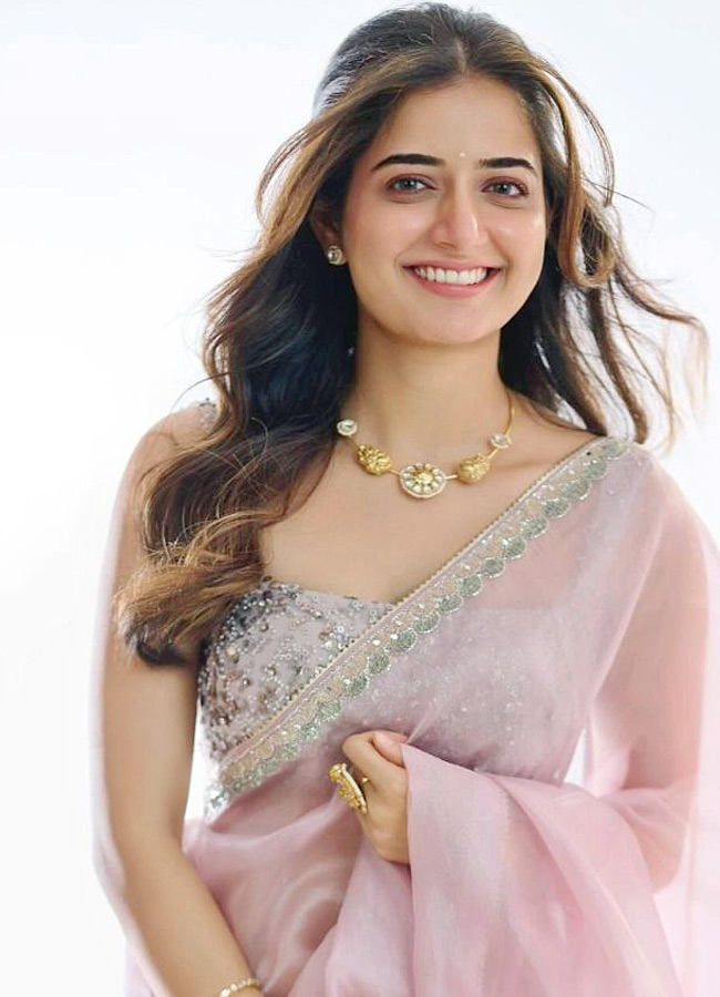 Beautiful Ashika Ranganath Birthday Special Photos14