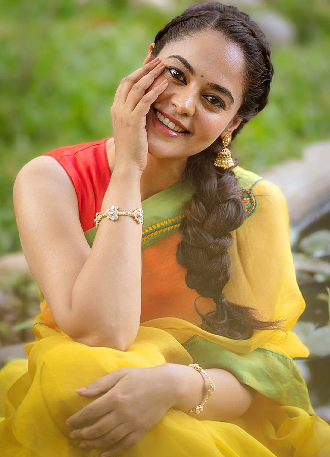 Telugu Actress Looks Like a Doll in a Silk Saree (Photos)8