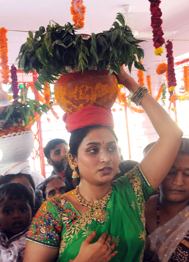 Bonalu 2026 Celebrations Mahbubnagar Telangana18
