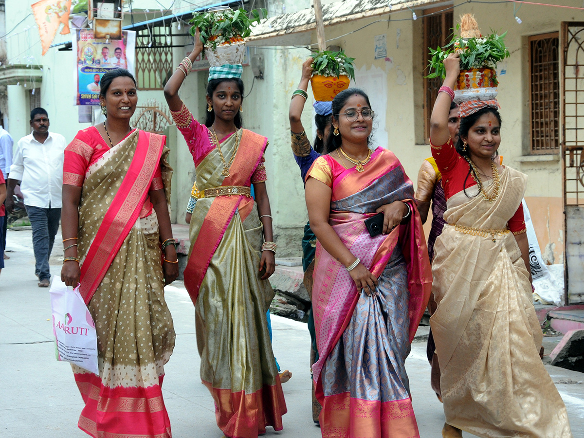 Bonalu 2026 Celebrations Mahbubnagar Telangana3
