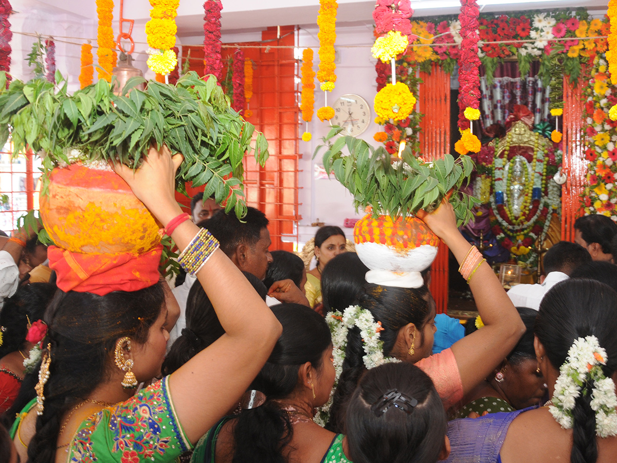 Bonalu 2026 Celebrations Mahbubnagar Telangana8