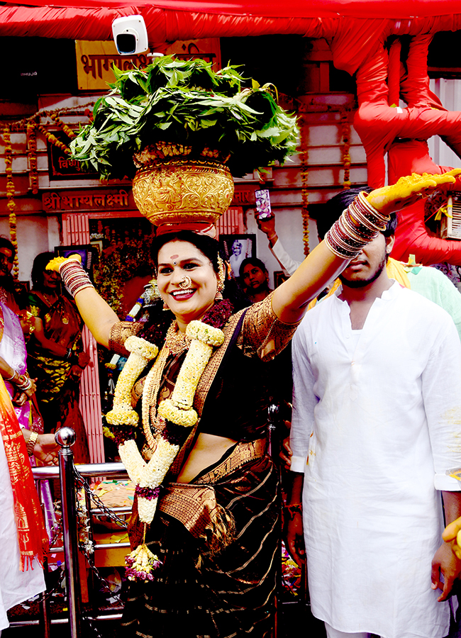 Charminar Bonalu Celebrations At Bhagyalakshmi Temple11