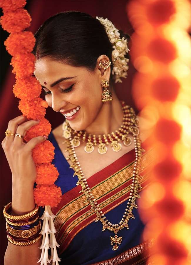 Indian Actress Genelia Birthday Photos10