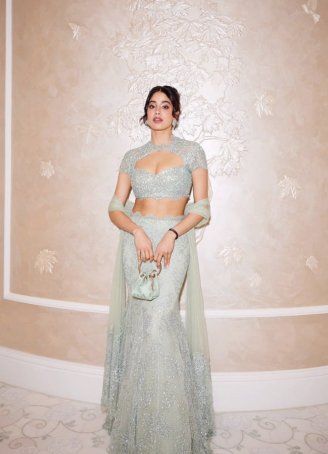 Janhvi Kapoor Fairytale Glamour In Sage-Green Manish Malhotra Couture4