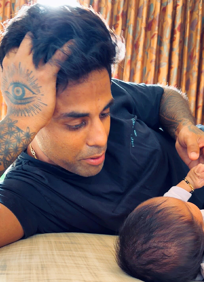 Team India Star Suryakumar Yadav Enjoys Vacation Photos2