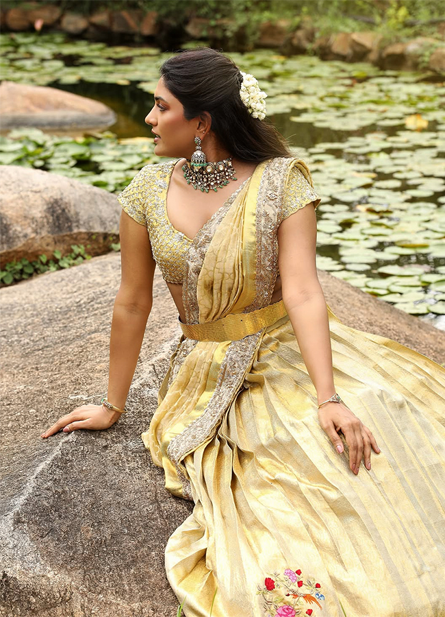 Tollywood Actress Eesha Rebba Latest Photos Viral9