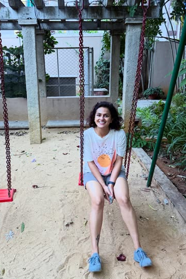 Actress Shraddha Srinath Latest Stunning Photos15