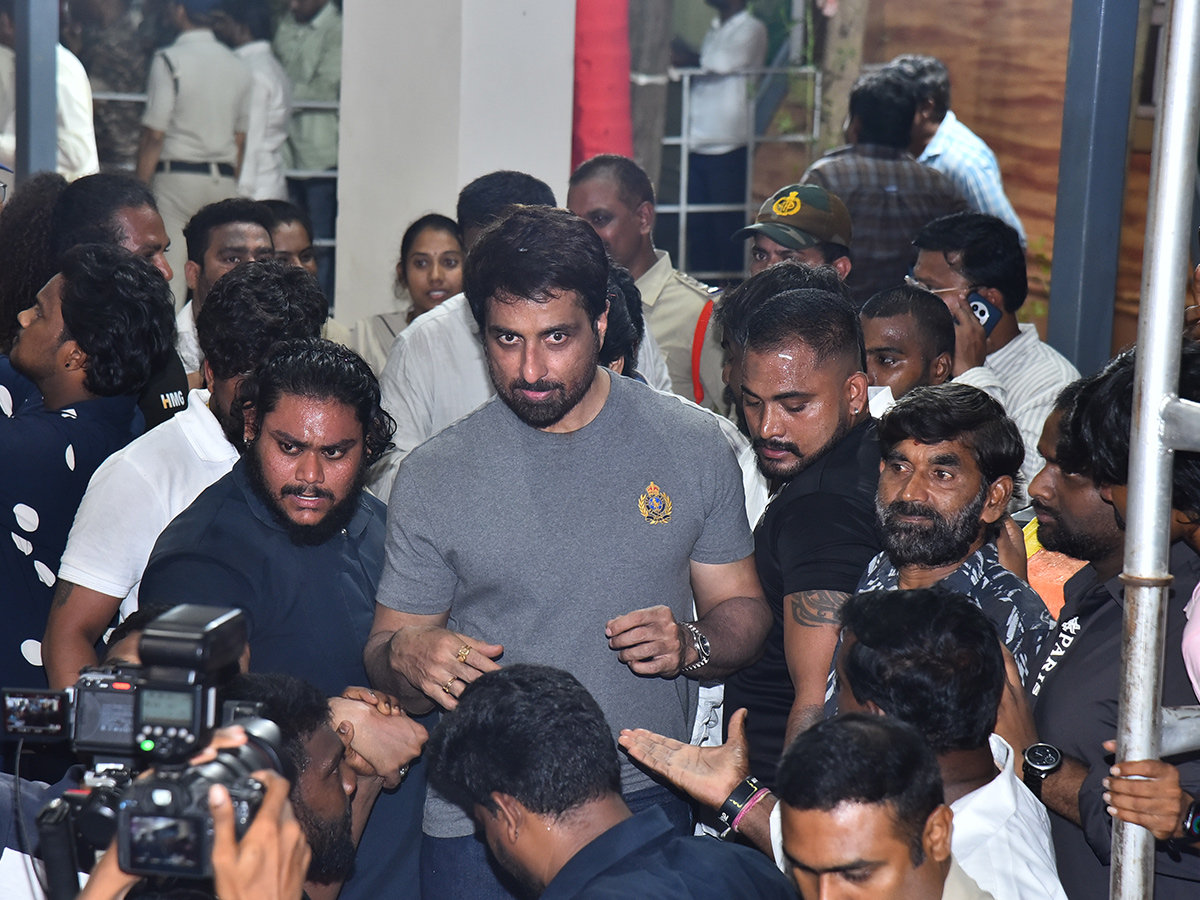 Anakapalli Movie Pre Release Event HD Photos4