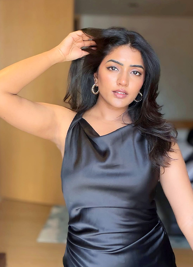 Eesha Rebba Stuns in a Chic Black Dress Photos5