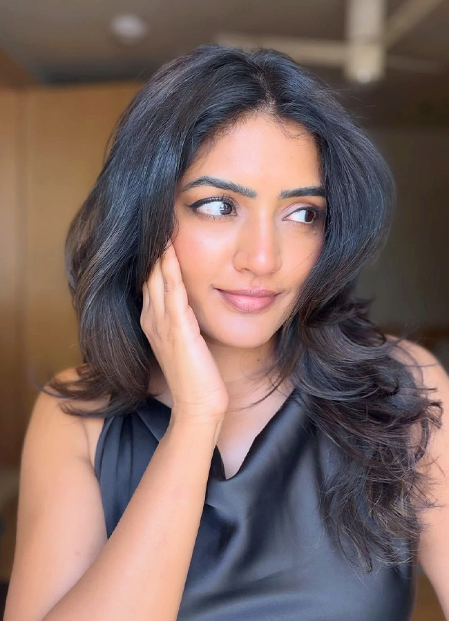 Eesha Rebba Stuns in a Chic Black Dress Photos6