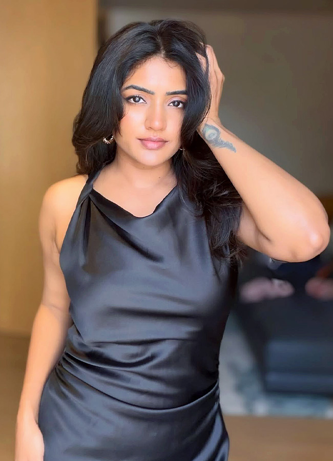 Eesha Rebba Stuns in a Chic Black Dress Photos9
