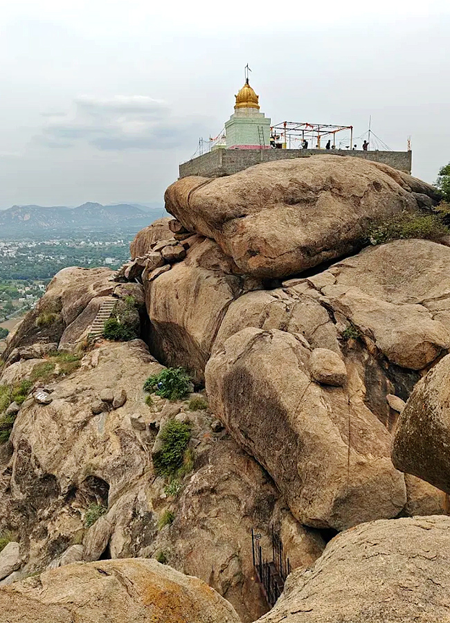 Puligundu Rock Mountain in Gudyanam Palli, Andhra Pradesh: Photos10
