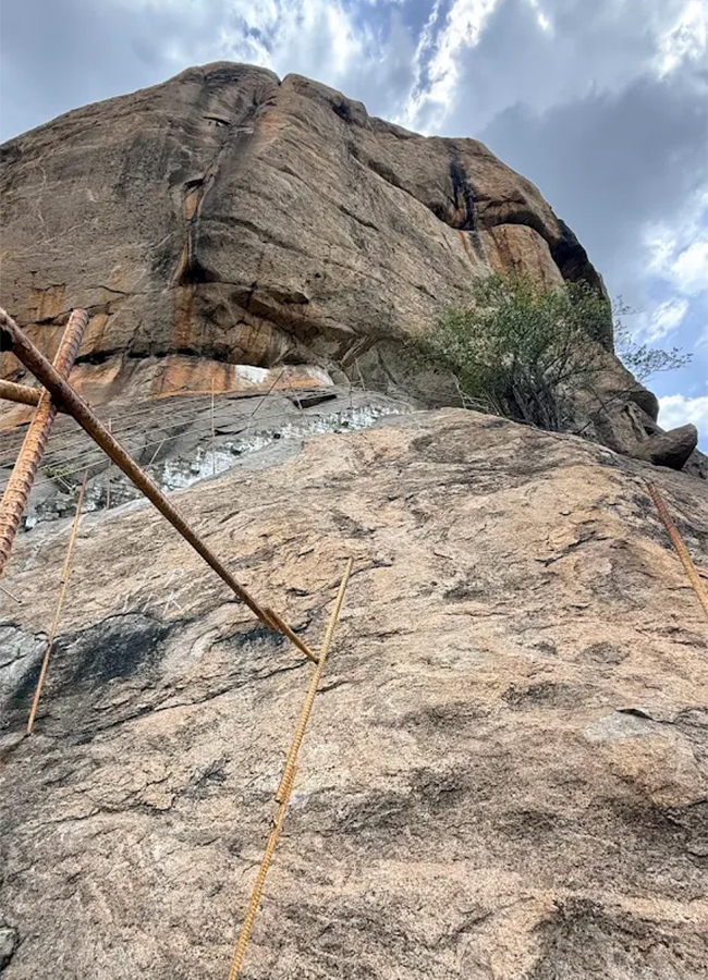 Puligundu Rock Mountain in Gudyanam Palli, Andhra Pradesh: Photos13