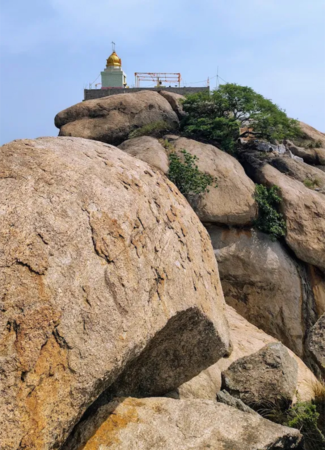 Puligundu Rock Mountain in Gudyanam Palli, Andhra Pradesh: Photos7
