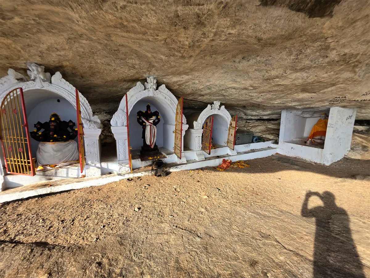Puligundu Rock Mountain in Gudyanam Palli, Andhra Pradesh: Photos9