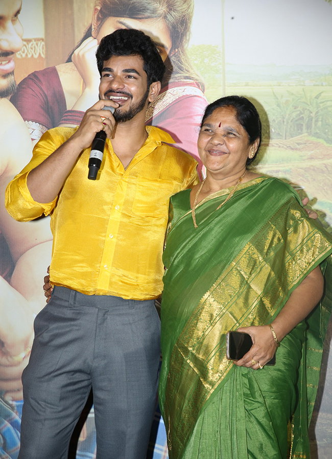 Rithu Chowdary And Demon Pavan Bangaram Song launch viral photos21