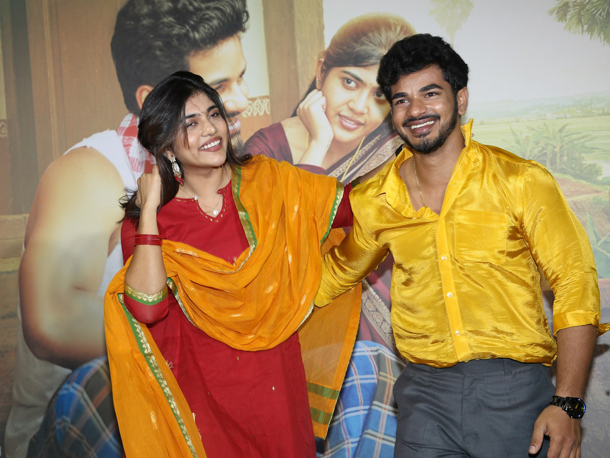 Rithu Chowdary And Demon Pavan Bangaram Song launch viral photos7