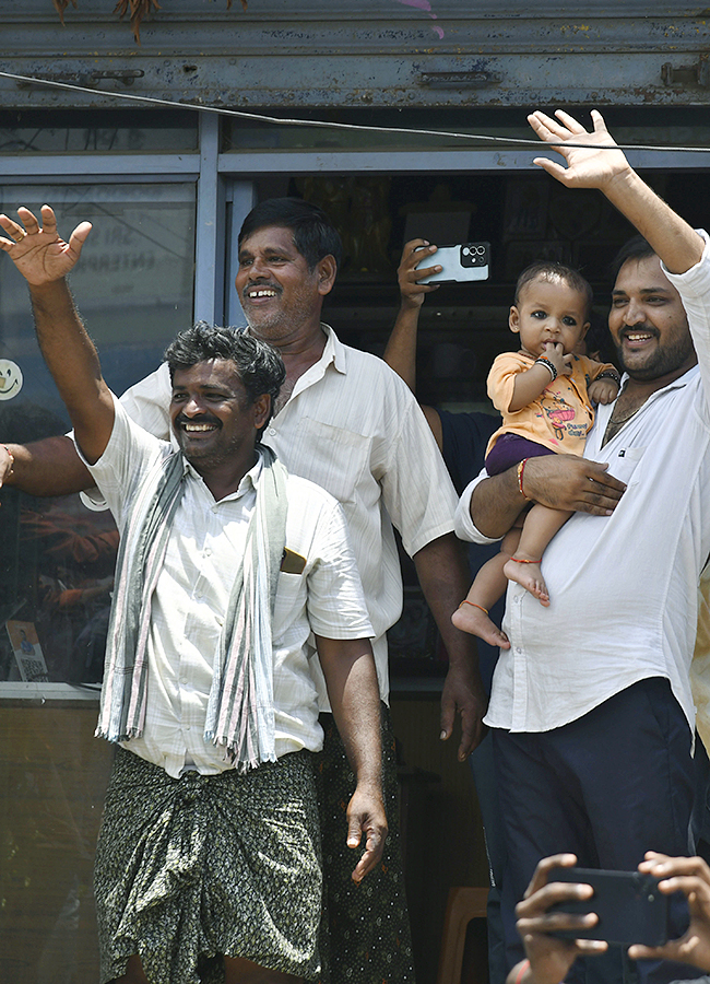 YS Jagan Mohan Reddy Visited Devarapalli in East Godavari7