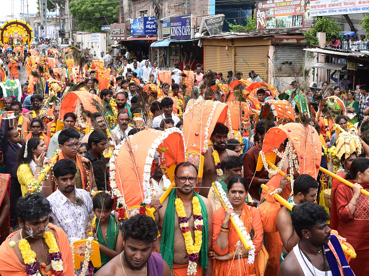 Devotional :  Vel Kavadi Festival Ongole HD Photos5