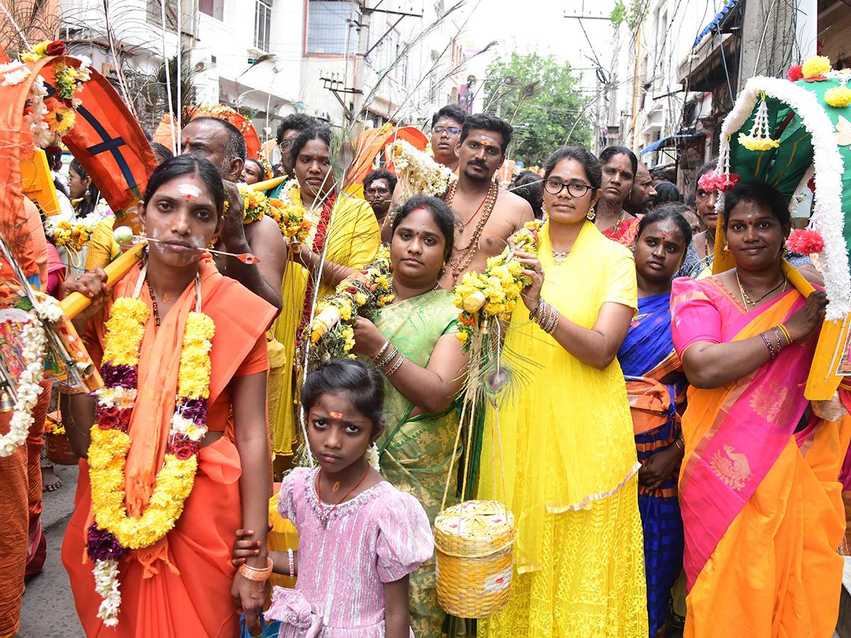 Devotional :  Vel Kavadi Festival Ongole HD Photos8