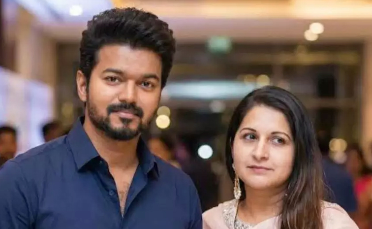 Tamil Nadu Chief Minister Vijay Wife Sangeetha Withdraws Divorce Case Photos3