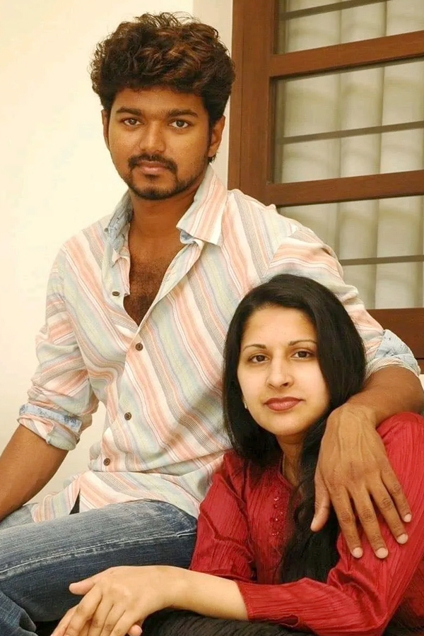 Tamil Nadu Chief Minister Vijay Wife Sangeetha Withdraws Divorce Case Photos6