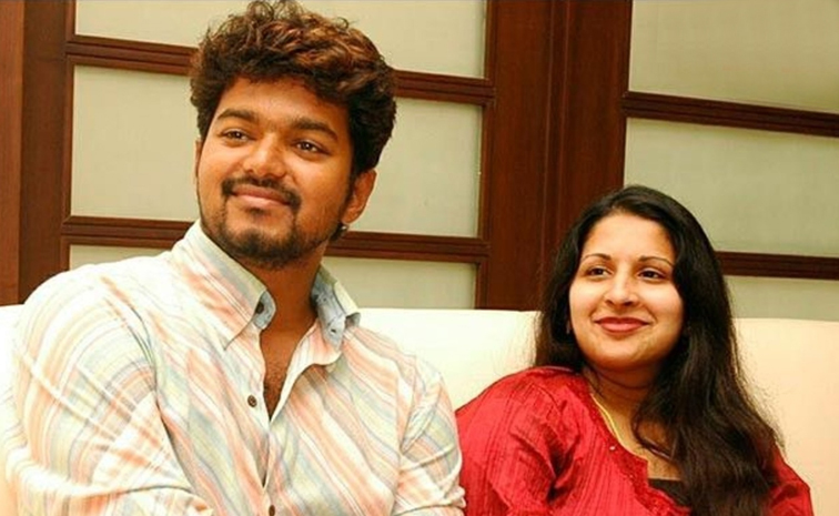 Tamil Nadu Chief Minister Vijay Wife Sangeetha Withdraws Divorce Case Photos10