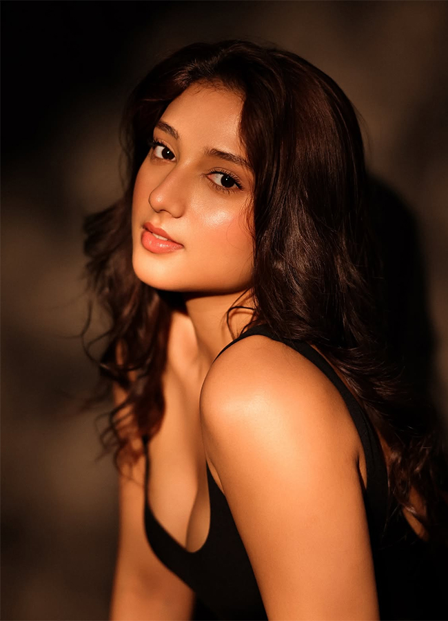 Tollywood Actress Ritika Nayak latest photos viral2