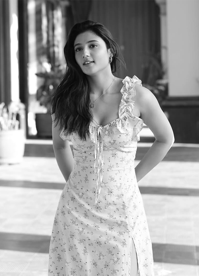 Tollywood Actress Ritika Nayak latest photos viral20