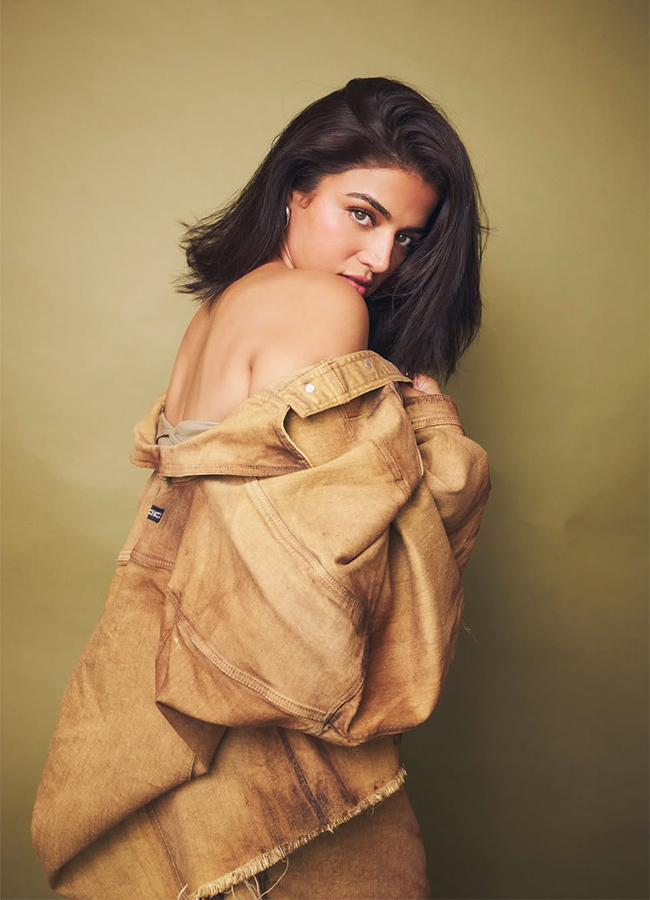 Lokesh Kanagaraj DC Movie Heroine Wamiqa Gabbi Viral Photos11