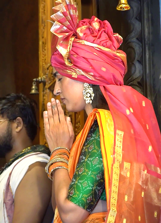 Niharika Konidela Visited Sri Mahankaleshwara Temple in Mir Alam Mandi Hyderabad10