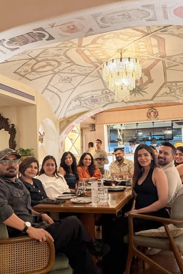 Samantha pregnancy... embracing The August energy like this Photos3
