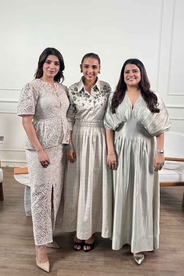 Samantha pregnancy... embracing The August energy like this Photos9