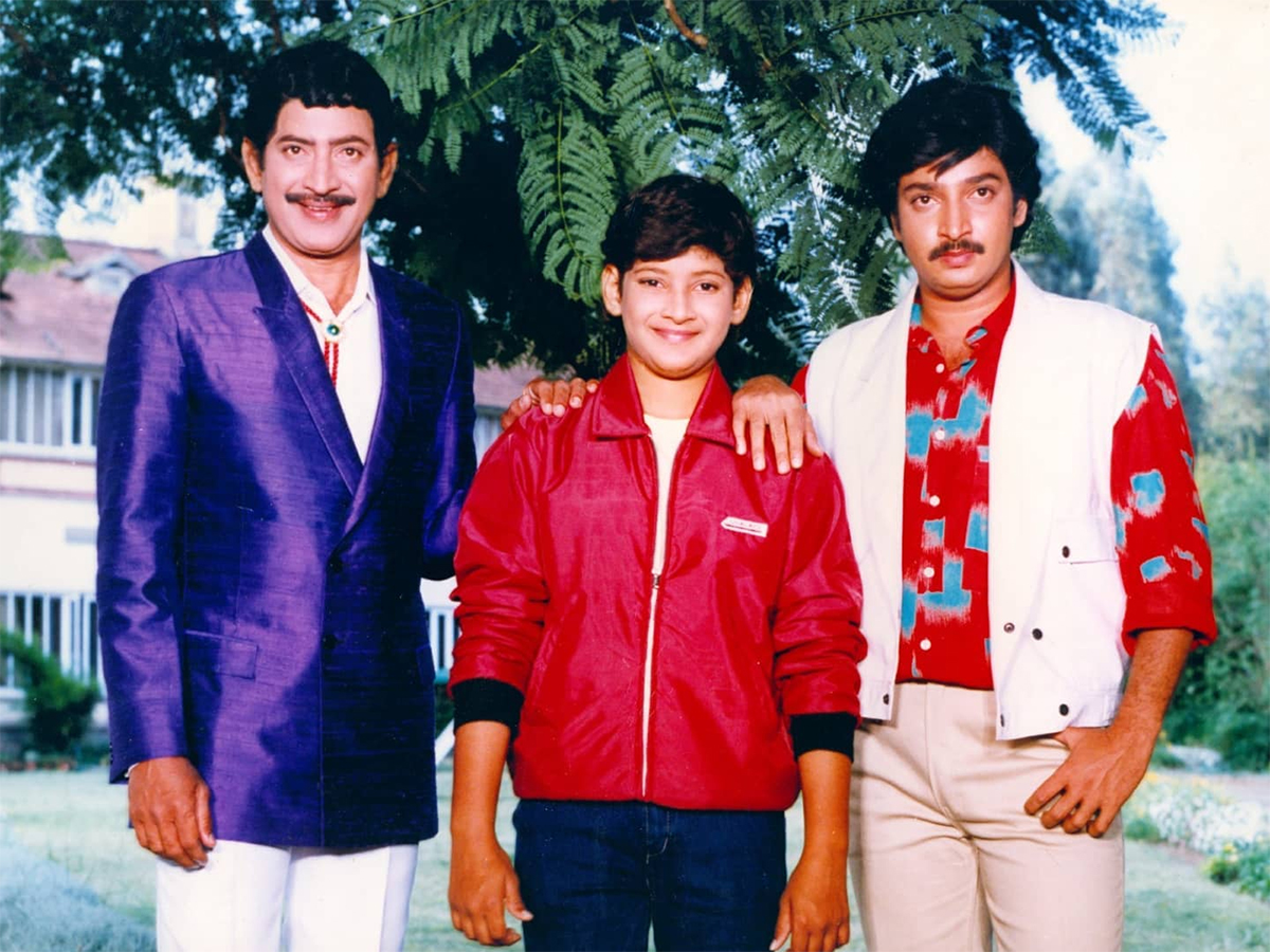 Wishing the Superstar Mahesh Babu a very Happy Birthday SPecial photos11