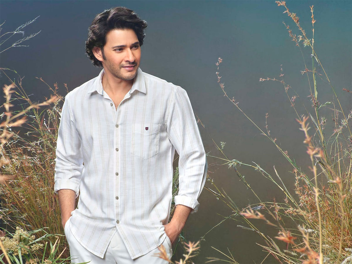 Wishing the Superstar Mahesh Babu a very Happy Birthday SPecial photos5