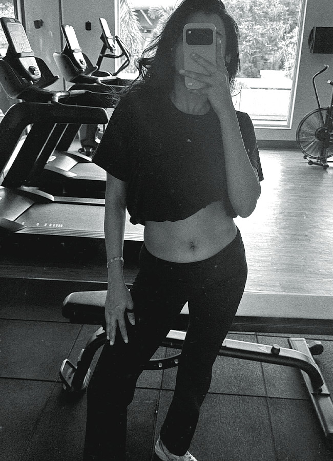 Hebah Patel Stunning Transformation Leaves Fans Awestruck Photos10