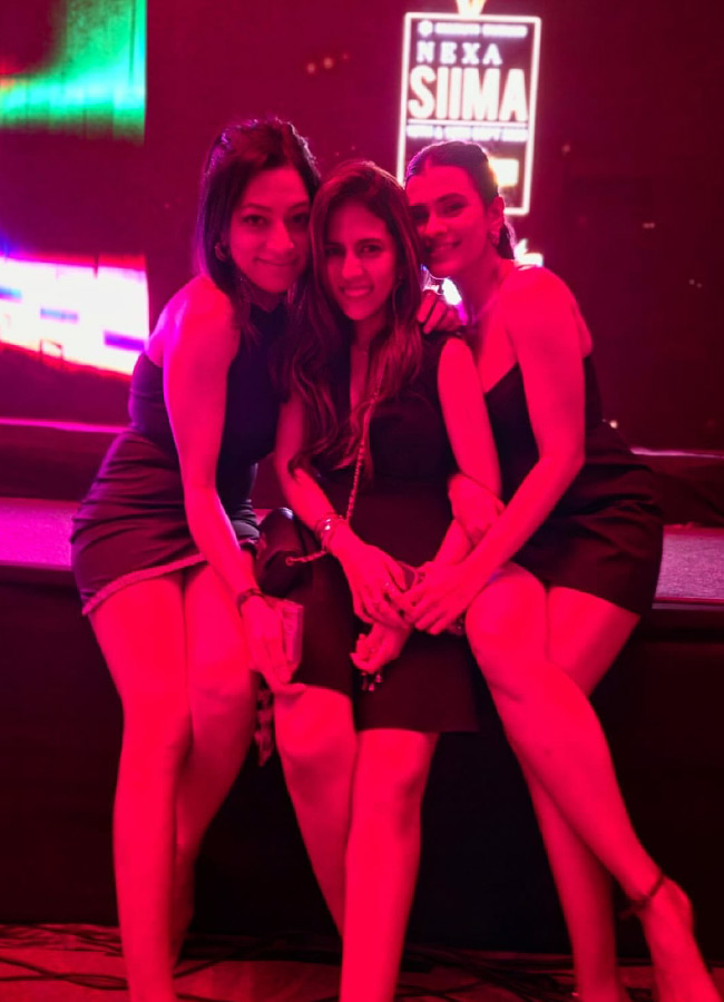 Hebah Patel Stunning Transformation Leaves Fans Awestruck Photos11