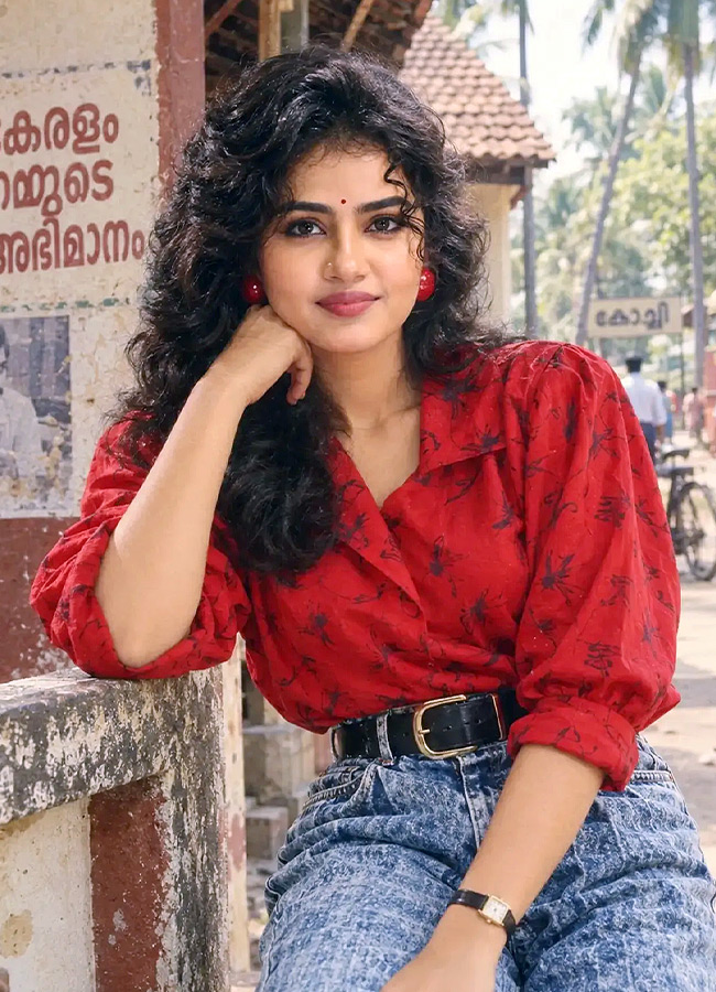 College Days Then Star Heroines Now Photos12