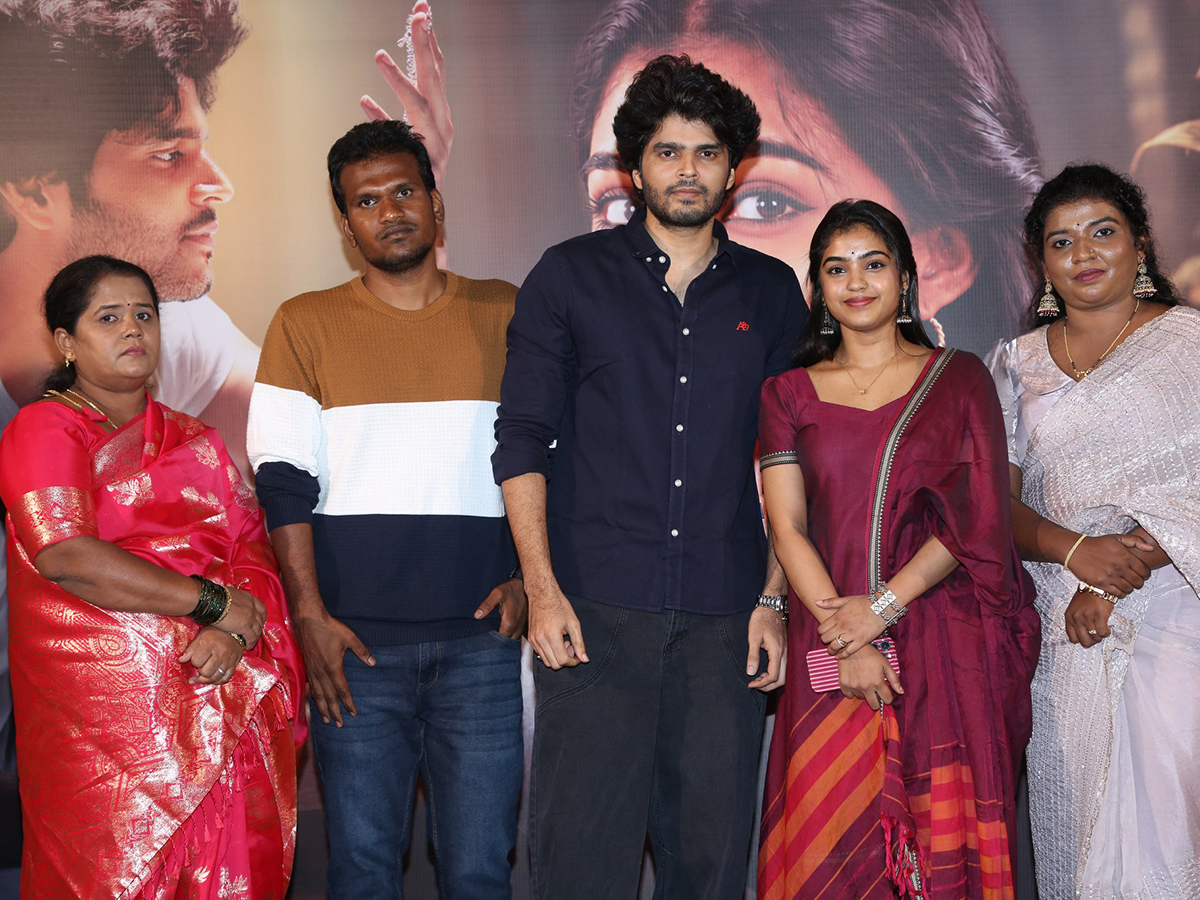 Kaagitham Padavalu Movie Theatrical Trailer Photos7