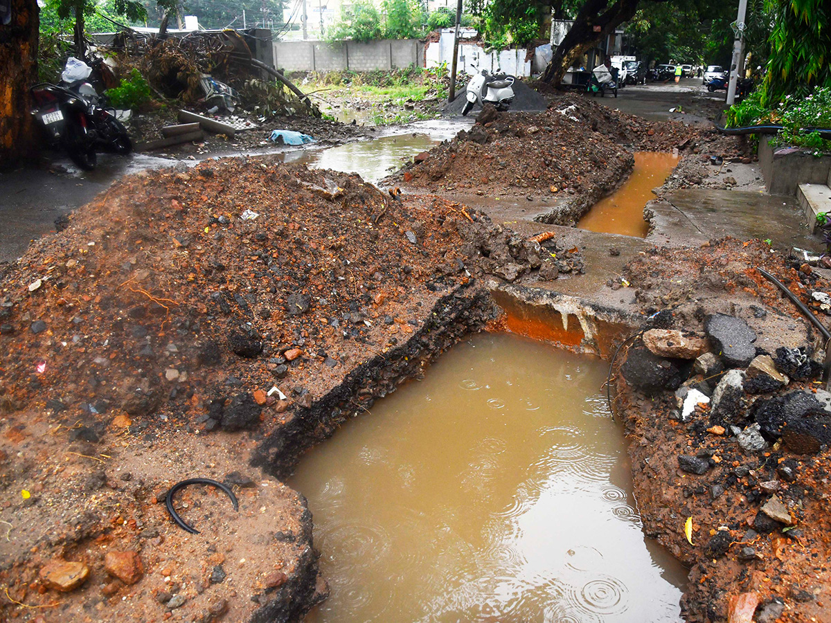 Today Heavy Rain in Vijayawada Photos16