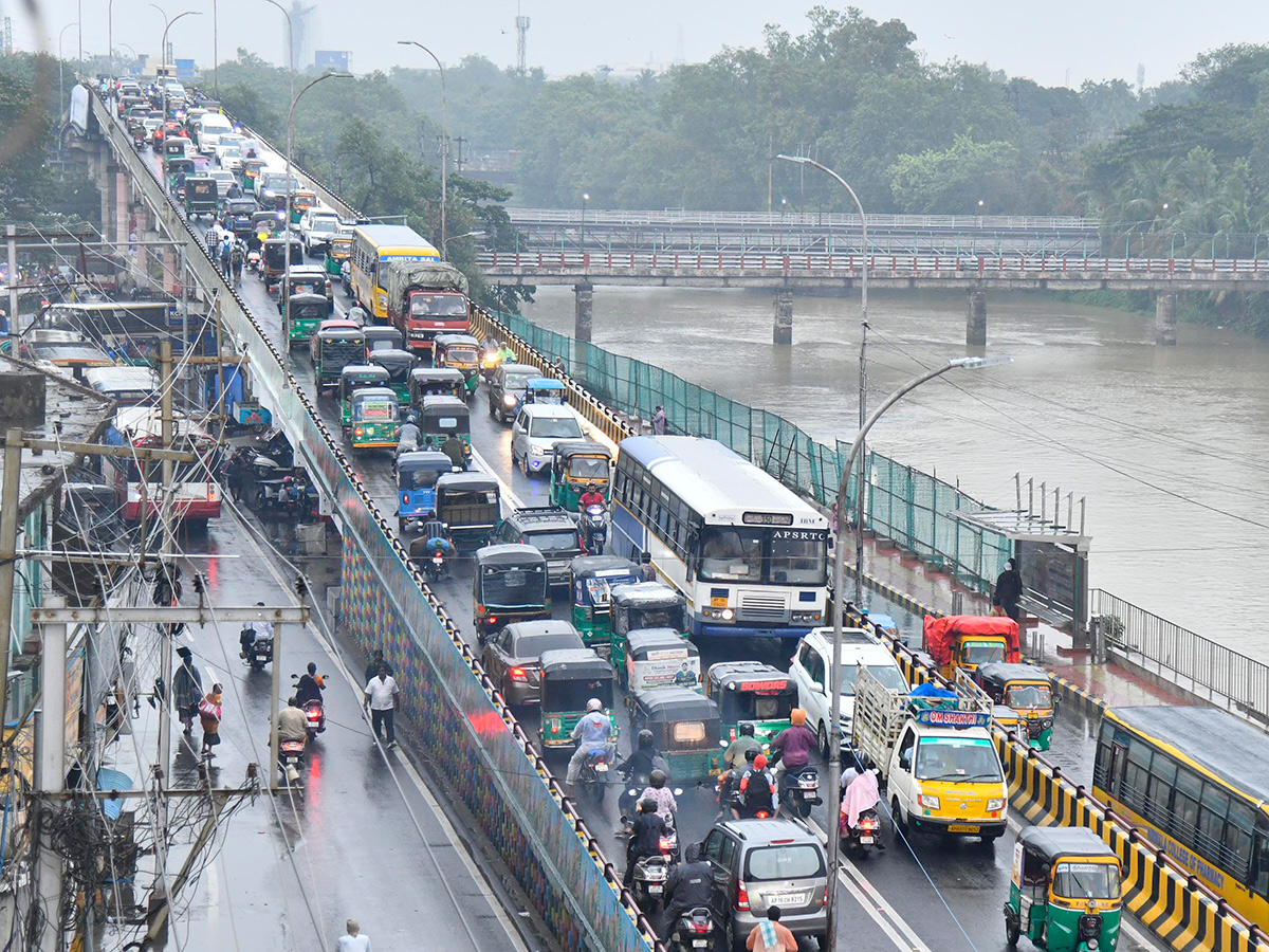 Today Heavy Rain in Vijayawada Photos22