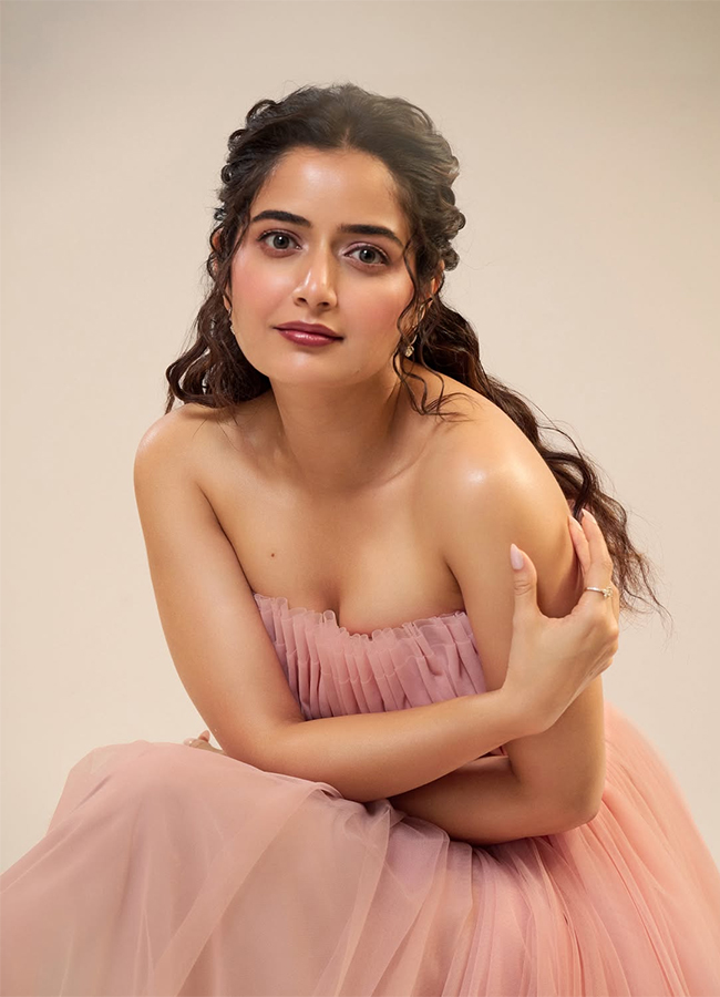 Ashika Ranganath in Siima Awards 2026 HD Photos10
