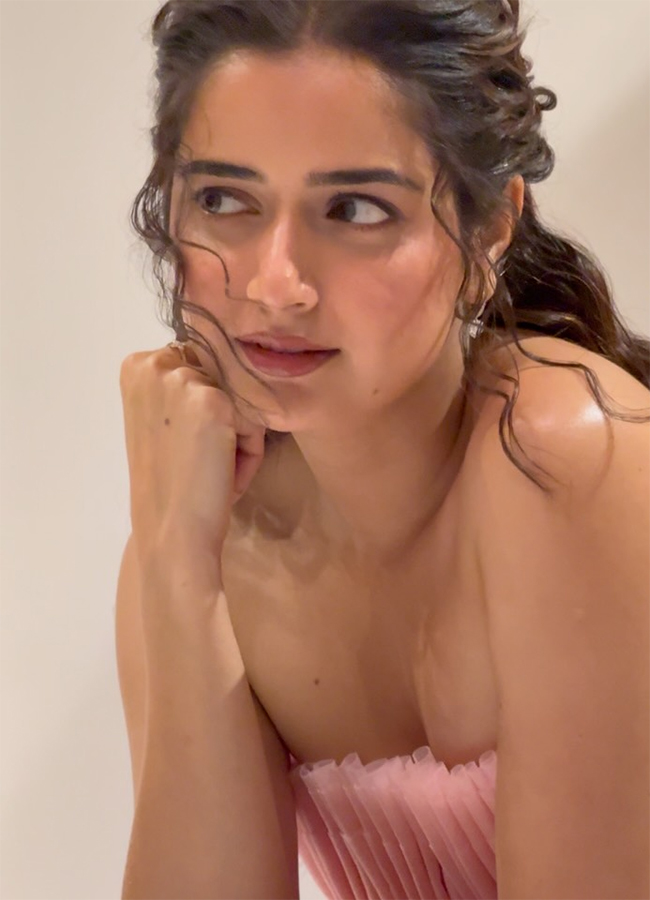 Ashika Ranganath in Siima Awards 2026 HD Photos15
