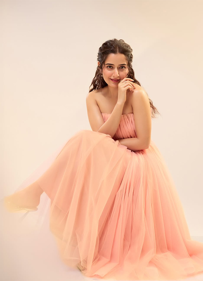 Ashika Ranganath in Siima Awards 2026 HD Photos8