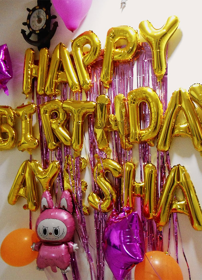 Dhurandhar Actress Ayesha Khan Birthday Celebrations14